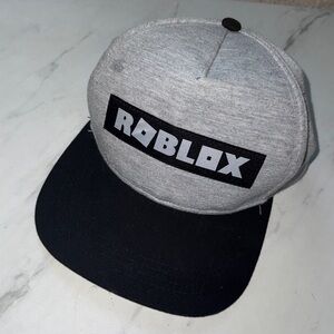 Roblox Gray and Black Cap